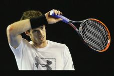 Murray Incar Trofi Pertama...