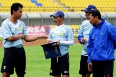 About Persib Coach,...