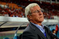 Rindu Lapangan, Lippi...