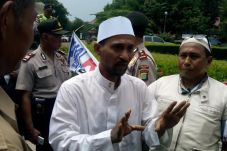 Dihadang FPI, Seminar...