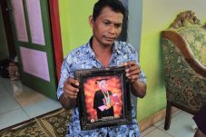 Cari Kingkin Mulyani...