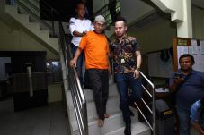 Pilkada Usai, Calon...