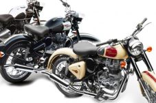 Dealer Pertama Royal...