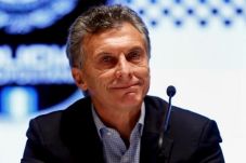 Presiden Argentina Sumbangkan...