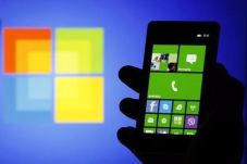 Ponsel Microsoft Lumia...
