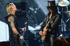 Slash Tegaskan Ingin...