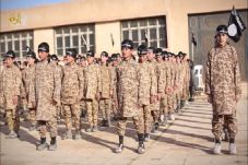 Tentara Cilik ISIS Dicuci...