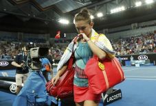 Halep Menangis usai...