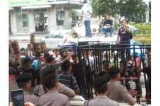 KPK Diminta Ambil Alih...