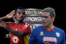 Empat Pemain Berebut...