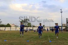 Dejan Lebih Pilih Persib...