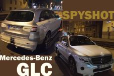 Mercedes Akan Luncurkan...