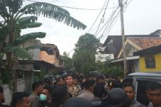 Baku Tembak di Johar...