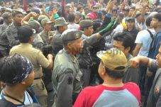 Tertibkan Pak Ogah,...