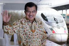 JK Tegaskan Proyek Kereta...