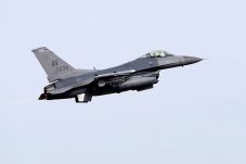 Jet Tempur F-16 AS Jatuh...