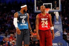 Kobe Bryant Pimpin Skuat...