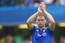 Bek Senior Chelsea Siap...