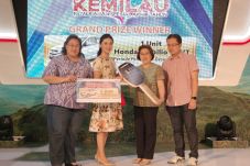Beli Mobil Honda Gratis...