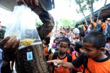 Jajanan Anak Mirip Kondom...