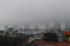 Sabtu Pagi, Kabut Tutupi...