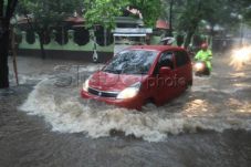 Waspada, Jakarta Masuki...