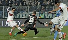 Milan Ditahan Imbang...