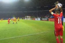Babak I, Semen Padang...