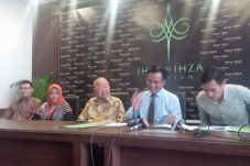 Yusril Ihza Mahendra...
