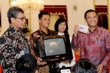 Jokowi Minta Hak Paten...