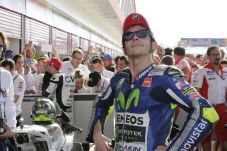 Rossi Ingin Balas Dukungan...