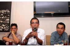Masinton Pertanyakan...