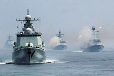 Iran Usir Kapal Perang...