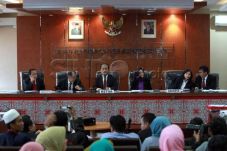 DKPP Diminta Pecat Komisioner...