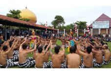 Puluhan Napi Lapas Kerobokan...