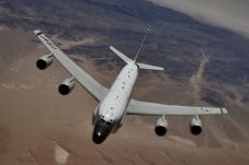 Jet Tempur Rusia Cegat...