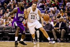 Pelicans Bekuk Kings,...