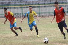 Tunggu Kepastian ISC,...