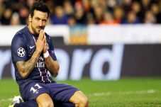 Blanc Persilakan Lavezzi...
