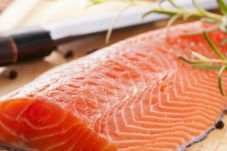 Makan Ikan Salmon Bisa...