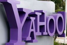 Yahoo Rumahkan 1.600...