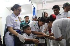 Mobil Pengangkut Anak...