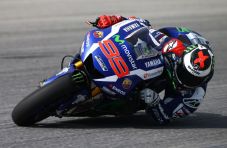 Lorenzo Terjatuh di...