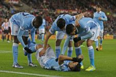 Menang Tipis, City Tempel...