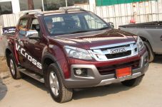 Isuzu Kenalkan D-Max...
