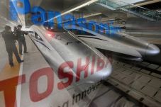 Istana: Panasonic-Toshiba...