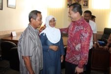 Kemenlu Janji Bantu...