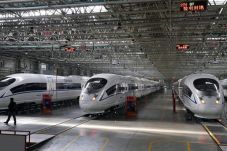 Bappenas: Kereta Cepat...