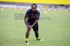 17 Pemain Berlatih,...