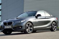 Mobil-mobil Sport Ini...